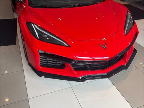 Used 2024 Chevrolet Corvette Z06 w/ Stealth Interior Trim Package RWD image 3