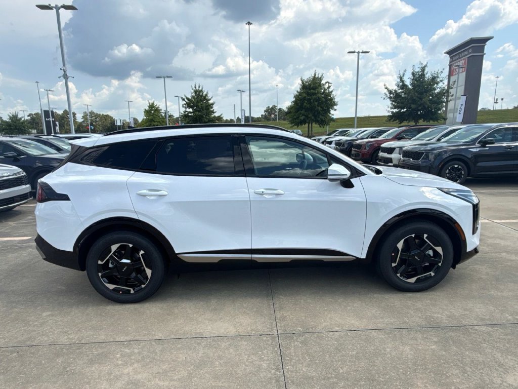 New 2026 Kia Sportage SX FWD image 9