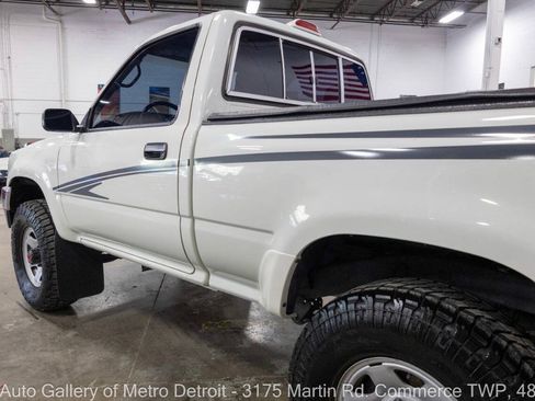 Used 1995 Toyota Pickup DX AWD/4WD image 21