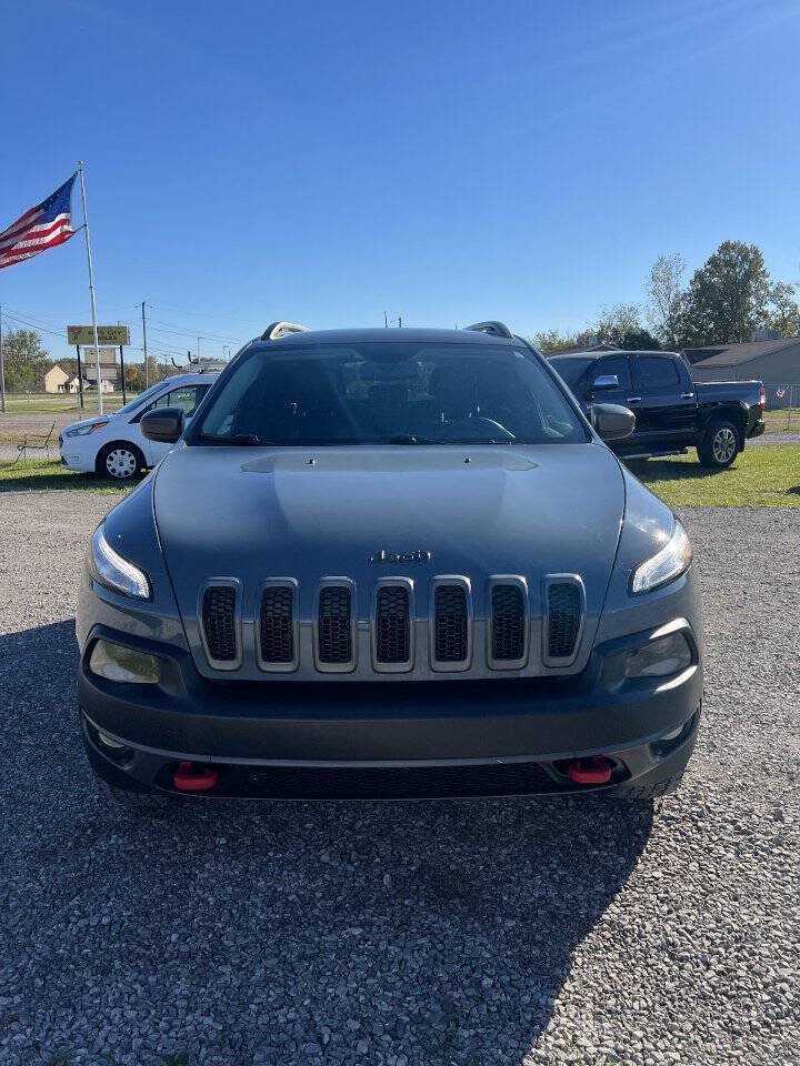 Used 2015 Jeep Cherokee Trailhawk AWD/4WD image 3