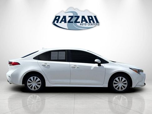 Used 2024 Toyota Corolla LE FWD image 2