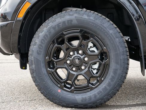 New 2025 Ford Ranger Lariat w/ FX4 Off-Road Package image 13