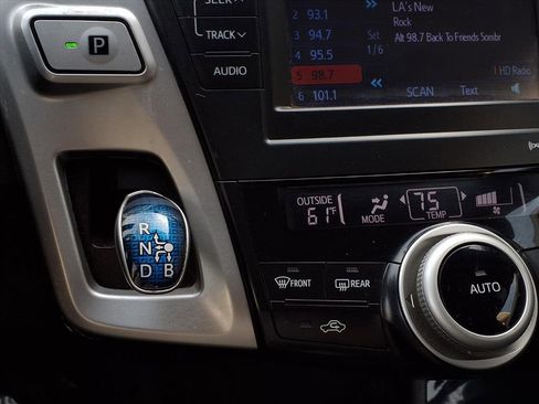 Used 2014 Toyota Prius V Three image 11