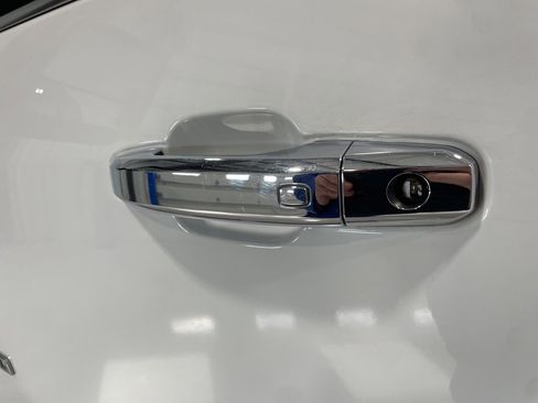 Used 2024 Chevrolet Silverado 2500 LTZ image 9