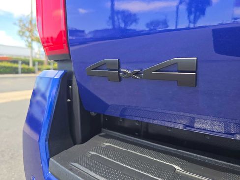 Certified 2025 Toyota Tacoma TRD Sport w/ TRD Sport Premium Package AWD/4WD image 15