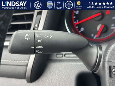 Used 2018 Toyota Camry XSE image 21