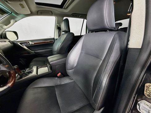 Used 2015 Lexus GX 460 Luxury AWD/4WD image 11