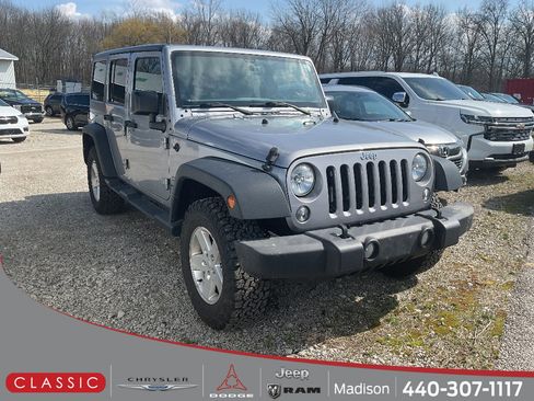 Used 2018 Jeep Wrangler Unlimited Sport S image 1