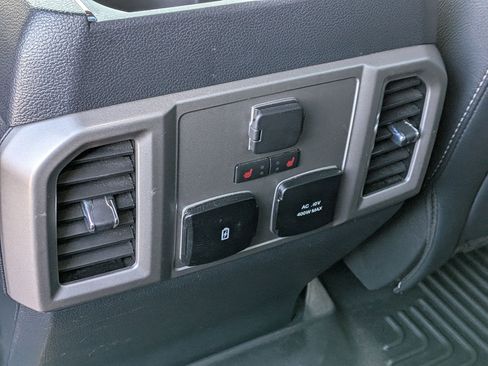 Used 2022 Ford F350 Lariat w/ Tremor Off-Road Package image 29