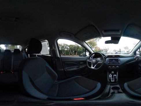 Used 2025 Nissan Versa SV image 40