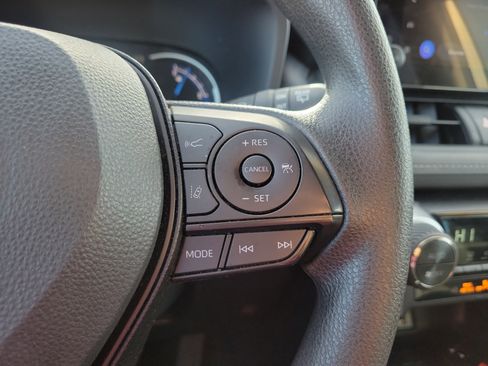 Used 2024 Toyota RAV4 XLE image 22