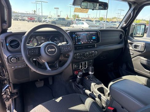 Certified 2025 Jeep Wrangler Unlimited Rubicon 4xe w/ Safety Group image 17