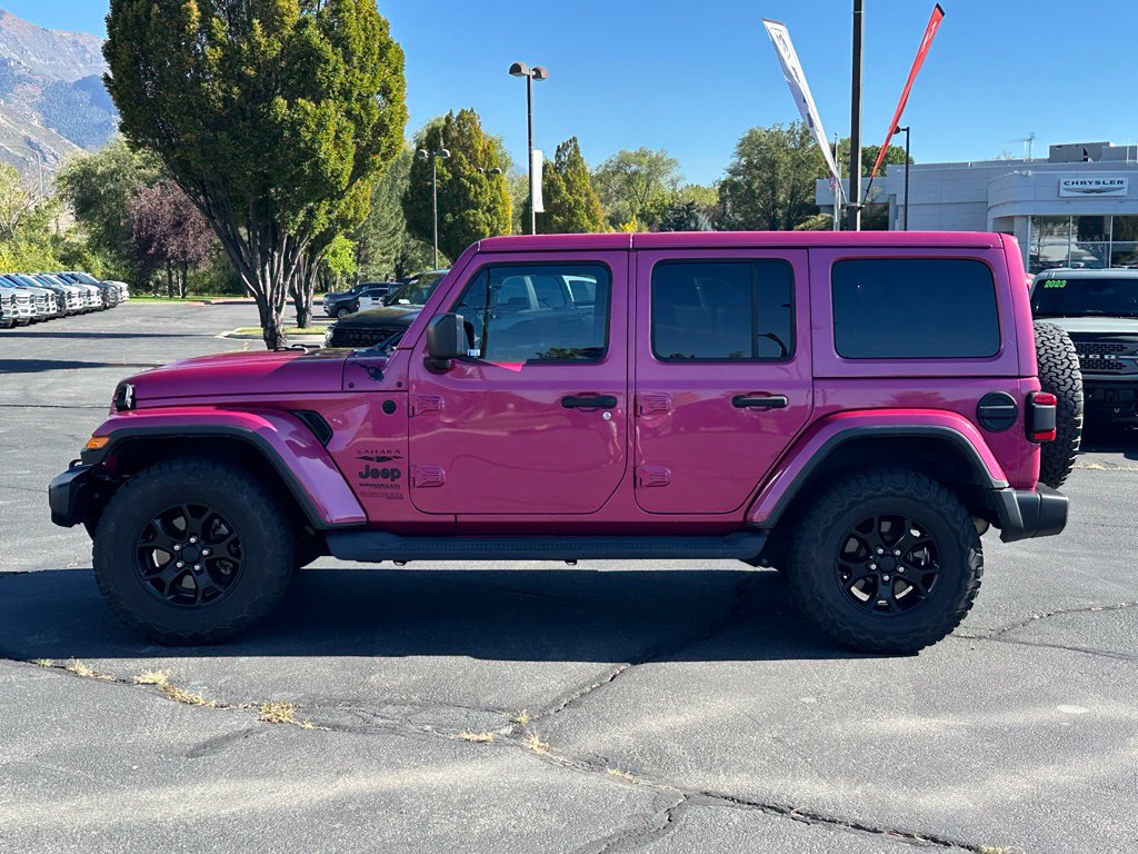Used 2022 Jeep Wrangler Unlimited Sahara AWD/4WD image 15