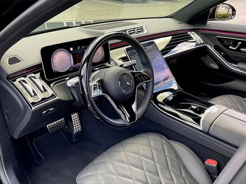 Used 2025 Mercedes-Benz S 580 S 580 image 11