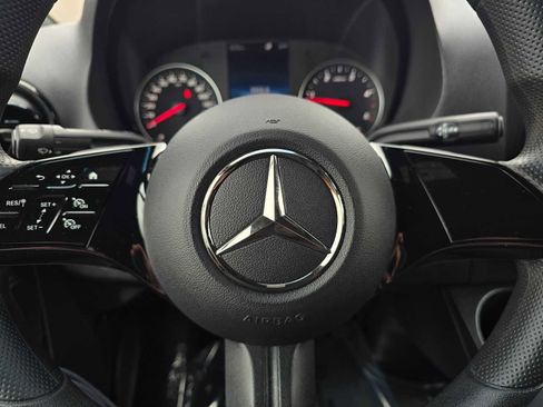 Used 2025 Mercedes-Benz Sprinter 2500 image 22