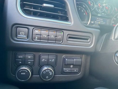 Used 2021 Chevrolet Tahoe RST w/ Luxury Package AWD/4WD image 24