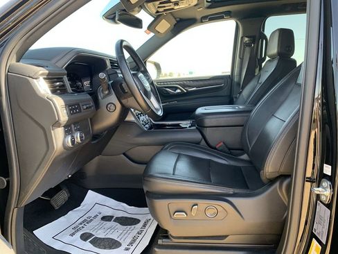 Certified 2024 GMC Yukon XL Denali AWD/4WD image 17
