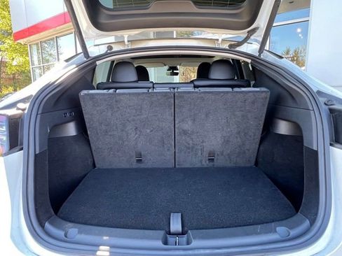 Used 2023 Tesla Model Y Long Range AWD/4WD image 37