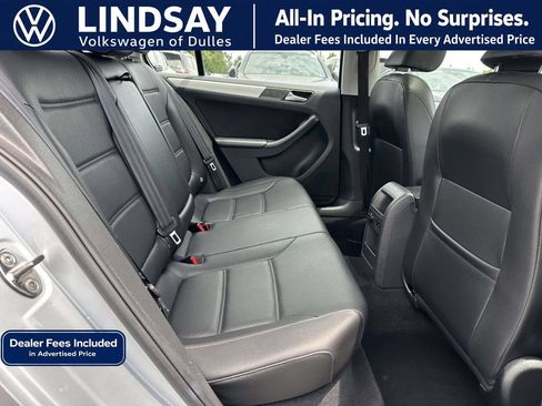 Used 2013 Volkswagen Jetta SE FWD image 13