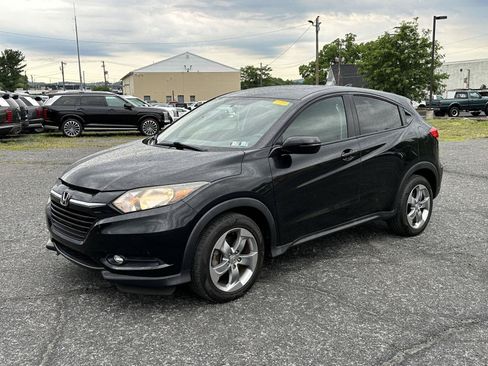 Used 2017 Honda HR-V EX image 4