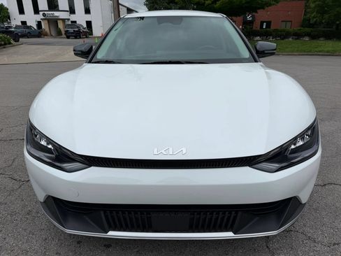 Used 2024 Kia EV6 Light RWD image 9