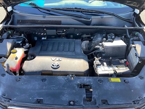 Used 2010 Toyota RAV4 Limited AWD/4WD image 33