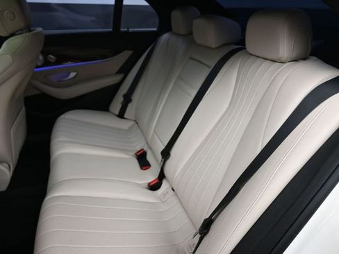 Used 2017 Mercedes-Benz E 300 4MATIC image 12