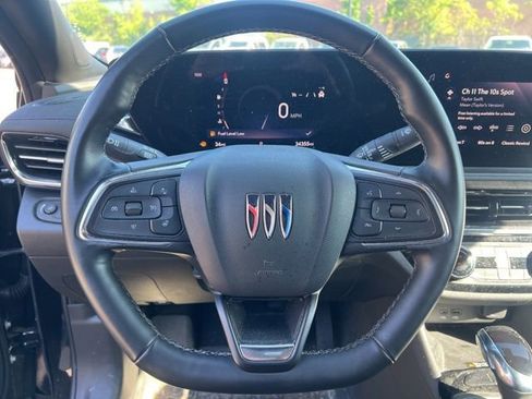Used 2024 Buick Envista Sport Touring w/ Convenience I Package FWD image 23