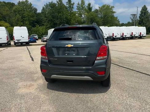 Used 2021 Chevrolet Trax LT w/ Premium Seat Package AWD/4WD image 7