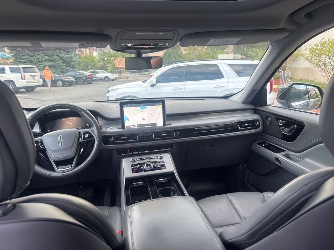 Used 2020 Lincoln Aviator Reserve w/ Equipment Group 201A AWD/4WD image 33
