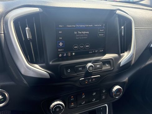 Used 2024 GMC Terrain SLE FWD image 13