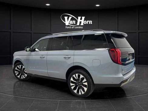 Used 2025 Ford Expedition Platinum w/ Driver's Package image 45