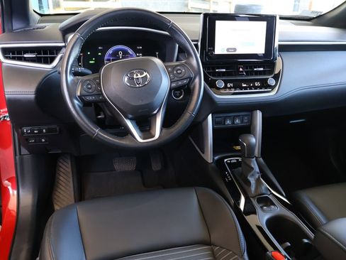 Used 2023 Toyota Corolla Cross XSE w/ Convenience Package image 24