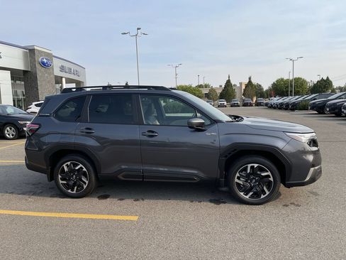 Certified 2025 Subaru Forester Limited w/ Popular Package AWD/4WD image 11