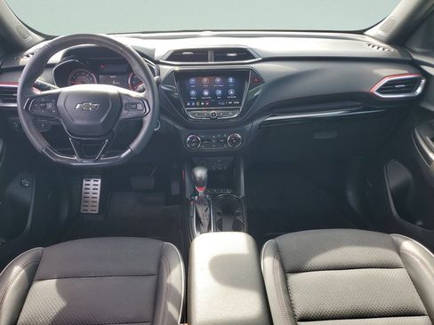 Used 2023 Chevrolet TrailBlazer RS w/ Sun and Liftgate Package FWD image 11