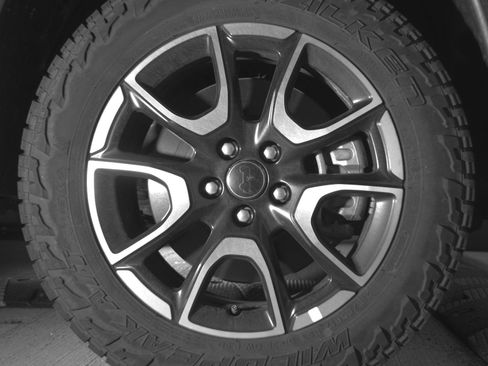 Used 2025 Jeep Compass Trailhawk image 13