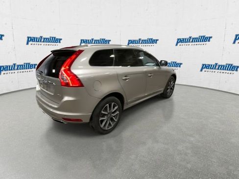 Used 2016 Volvo XC60 T5 Platinum w/ Climate Package FWD image 12