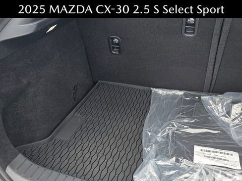New 2025 MAZDA CX-30 AWD 2.5 S w/ Select Sport Pkg image 9