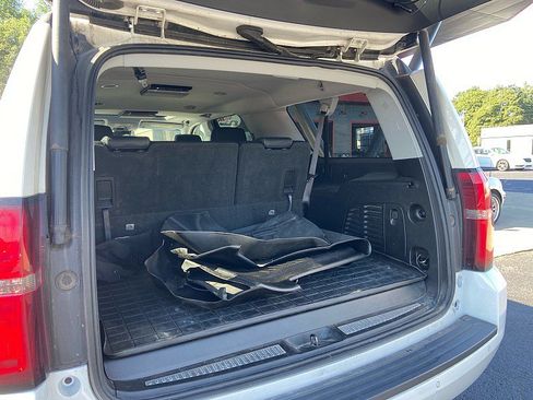 Used 2019 Chevrolet Suburban LT AWD/4WD image 8