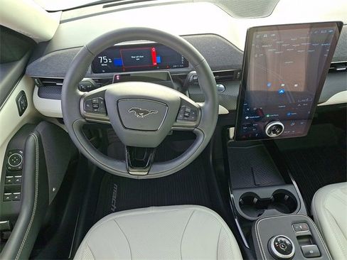 Used 2022 Ford Mustang Mach-E Premium image 12