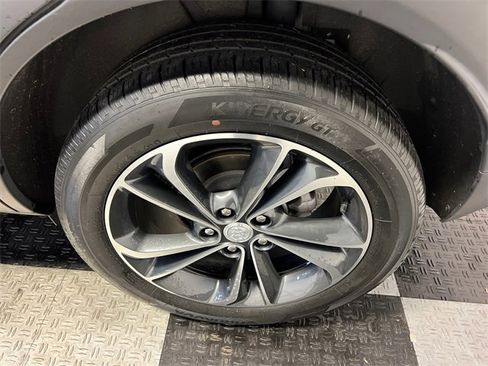 Used 2022 Buick Encore GX Select image 15