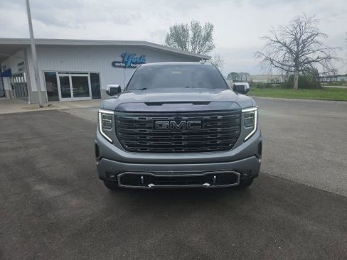 Used 2024 GMC Sierra 1500 Denali Ultimate AWD/4WD image 3