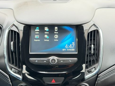 Used 2017 Chevrolet Cruze Premier image 54