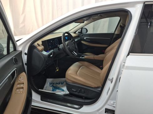 Used 2025 Hyundai Sonata Limited FWD image 2