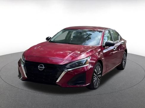 Used 2025 Nissan Altima 2.5 SV image 7