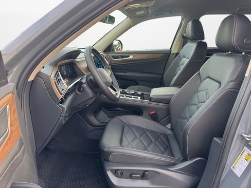 New 2026 Volkswagen Atlas SE image 9