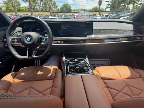 Used 2023 BMW 740i RWD image 15