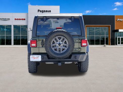 Used 2024 Jeep Wrangler Unlimited Sport AWD/4WD image 8