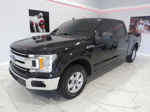 Used 2019 Ford F150 XLT w/ Trailer Tow Package RWD image 7