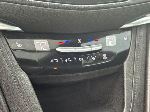 Used 2018 Cadillac XT5 Luxury w/ Driver Awareness Package image 20